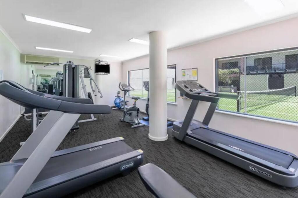 City & Lakeside With Free Parking, Pool And 10 Mins Walk Into The City Perth Exterior photo